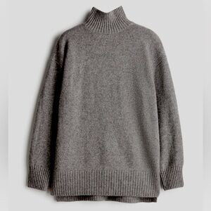 Oversized H&M sweater